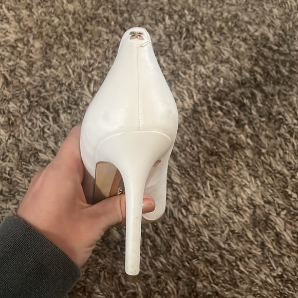 Sam Edelman white pump size 8 - Picture 8 of 10